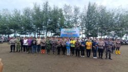 Peringati Hari Buruh, Pantai Wonokerto Ditamani 300 Bibit Mangrove
